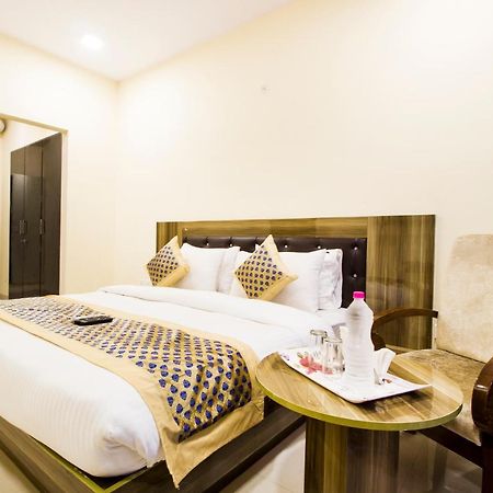 Fabhotel Signature Cyber Park Delhi  Exterior foto
