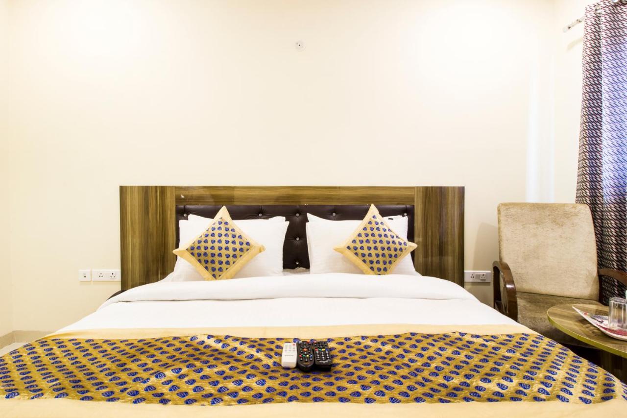 Fabhotel Signature Cyber Park Delhi  Exterior foto