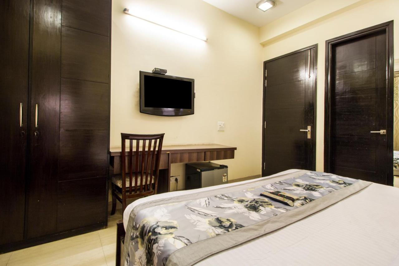 Fabhotel Signature Cyber Park Delhi  Exterior foto