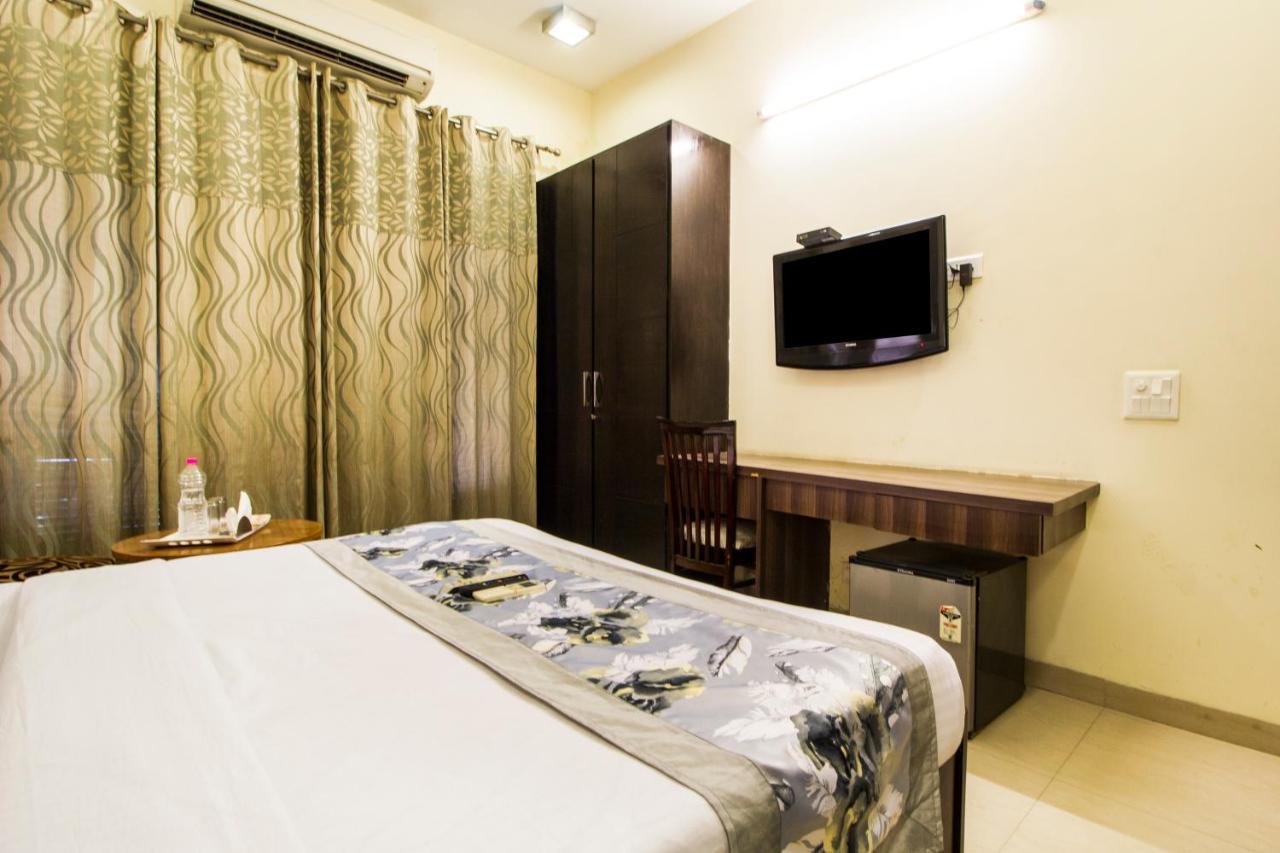 Fabhotel Signature Cyber Park Delhi  Exterior foto